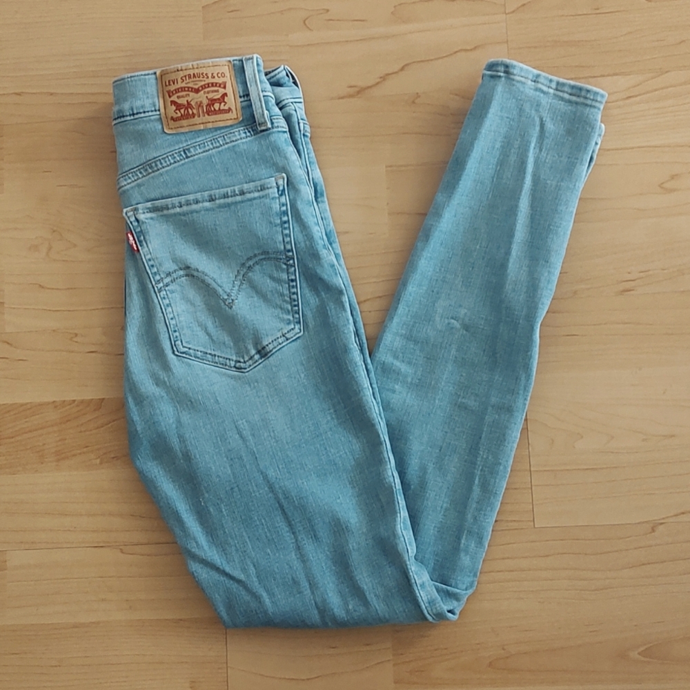 Levi's Stretchy Skinny Jeans